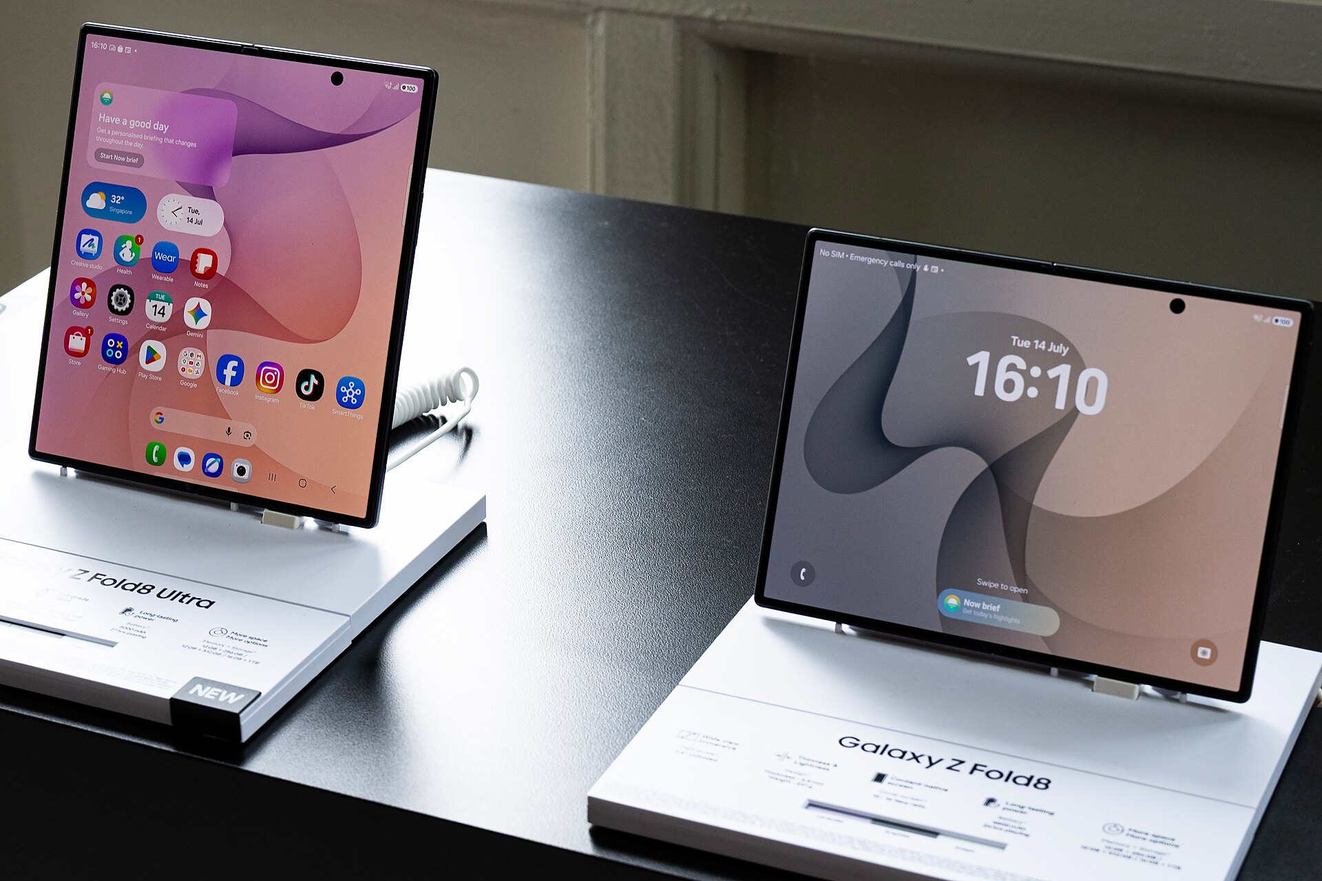 Samsung Galaxy Z Fold 8